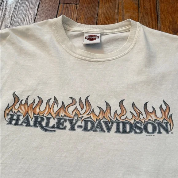 ‘06 Harley-Davidson Vintage Long Sleeve T-Shirt w/ Flame Graphic Y2K - Picture 4 of 11